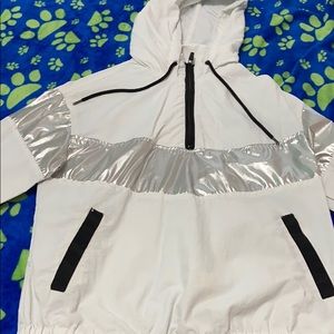 26 international windbreaker